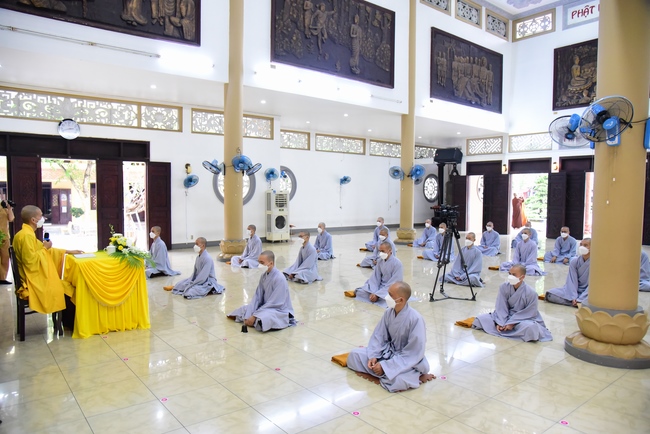 Lễ truyền giới Sa di Phương Trượng